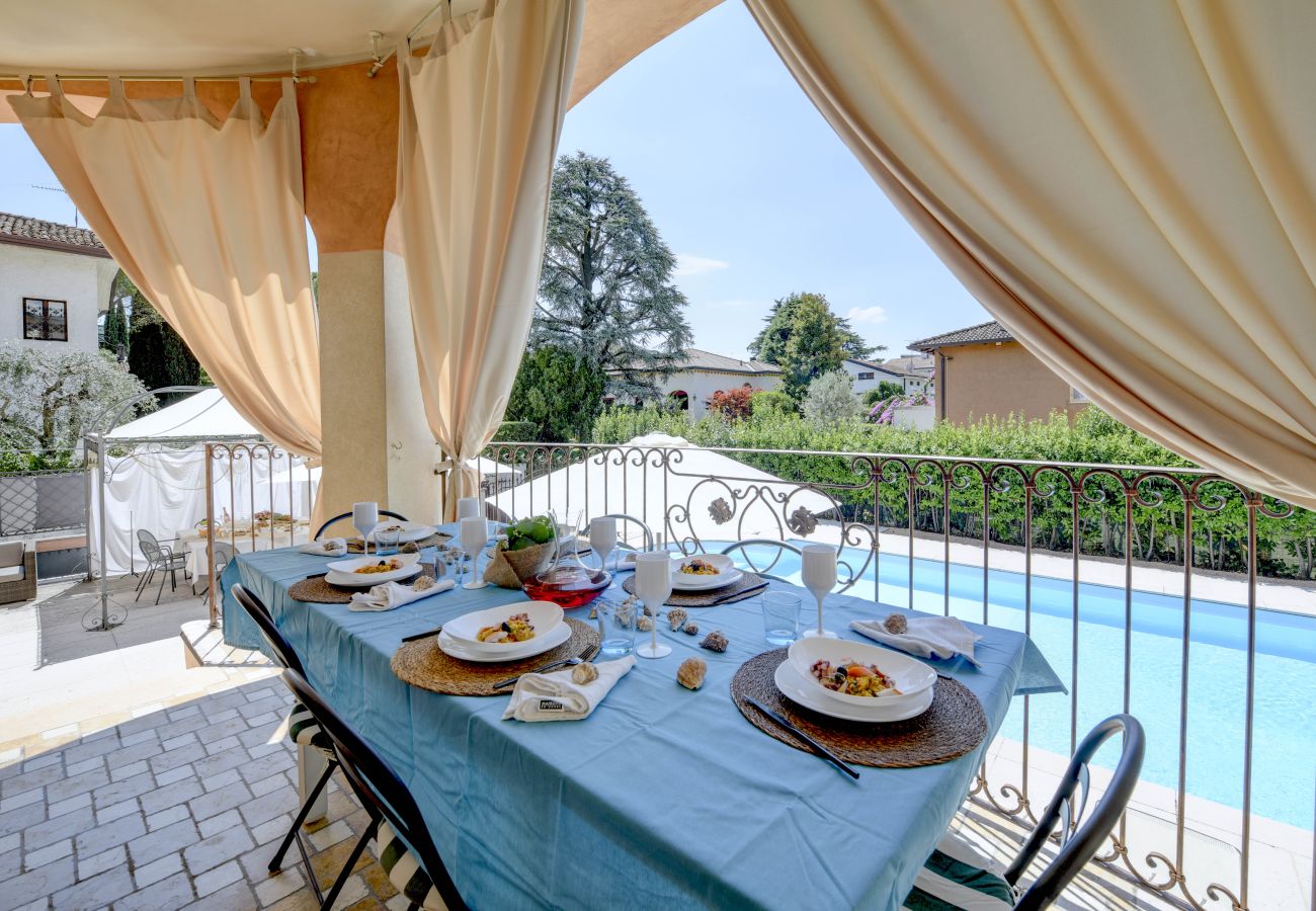 Willa w Desenzano del Garda - Desenzanoloft Villa Bugatti