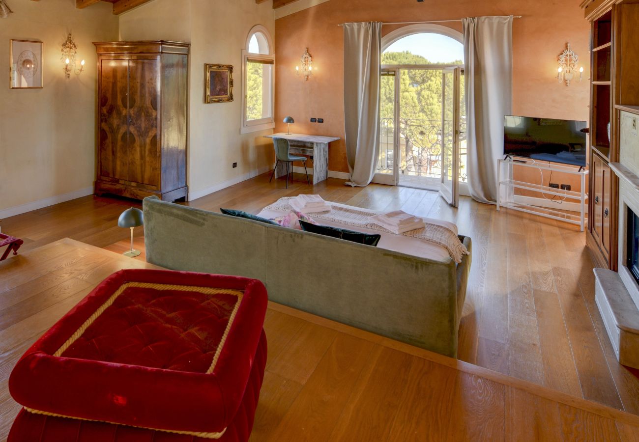 Willa w Desenzano del Garda - Desenzanoloft Villa Bugatti