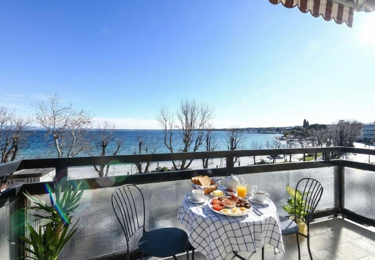 Apartament w Desenzano del Garda - Desenzanoloft Garda Golden Sunrise