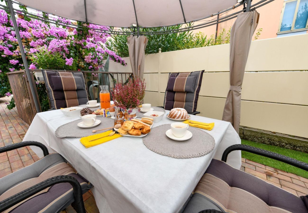 Apartament w Desenzano del Garda - Desenzanoloft Garden and Pool