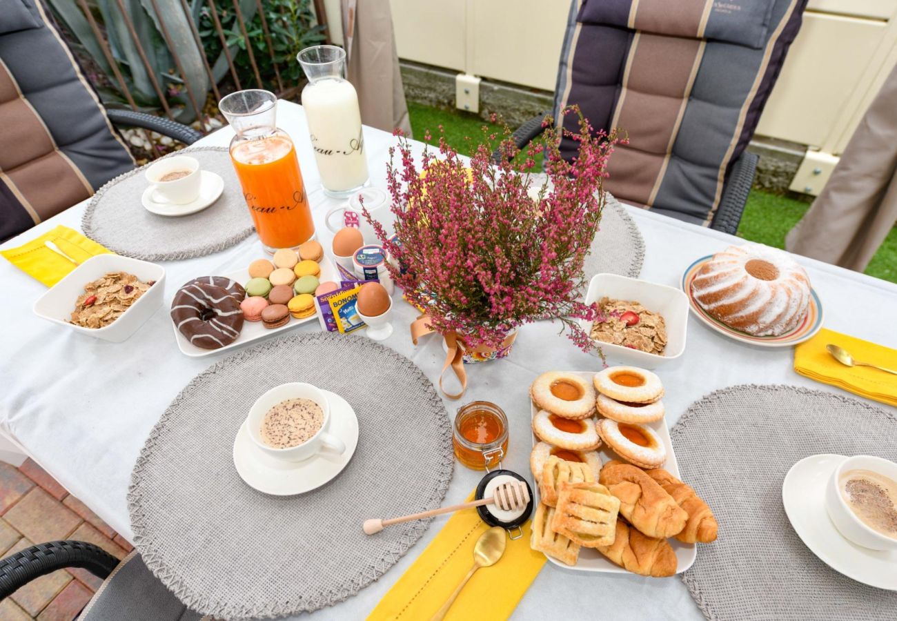 Apartament w Desenzano del Garda - Desenzanoloft Garden and Pool