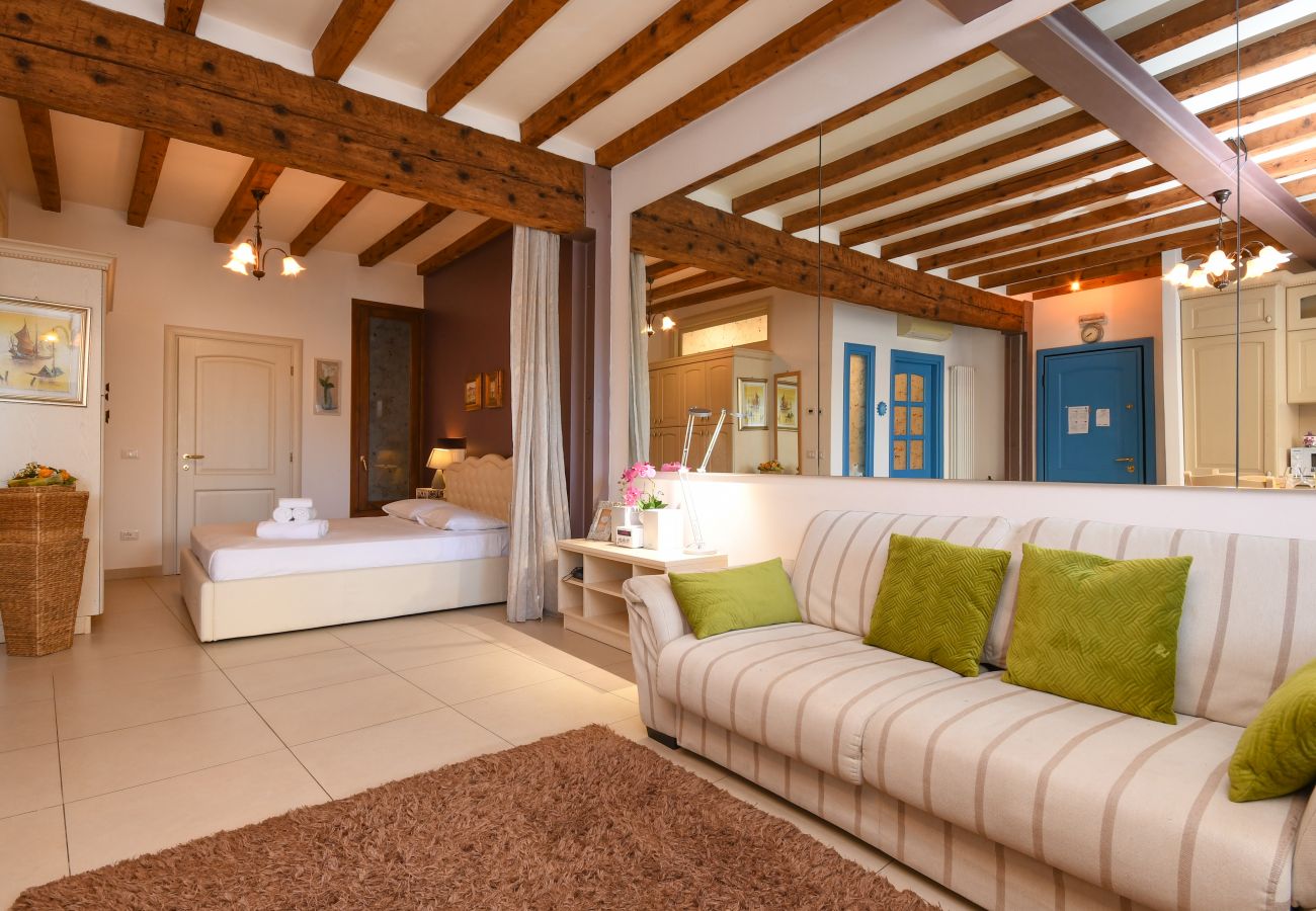 Studio w Desenzano del Garda - Desenzanoloft La Mia Favorita