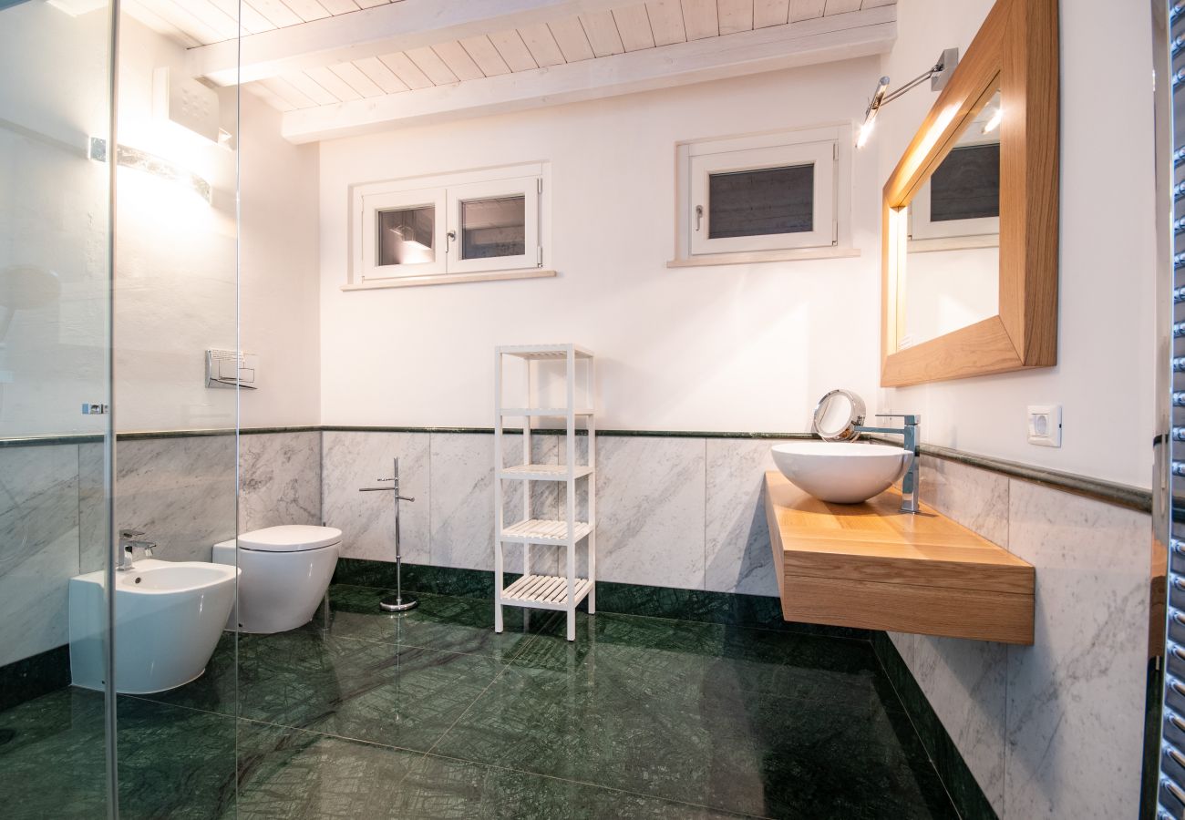 Apartament w Toscolano-Maderno - Cà Rossa -  Ibisco immersi nella natura al di sopra di Toscolano Maderno