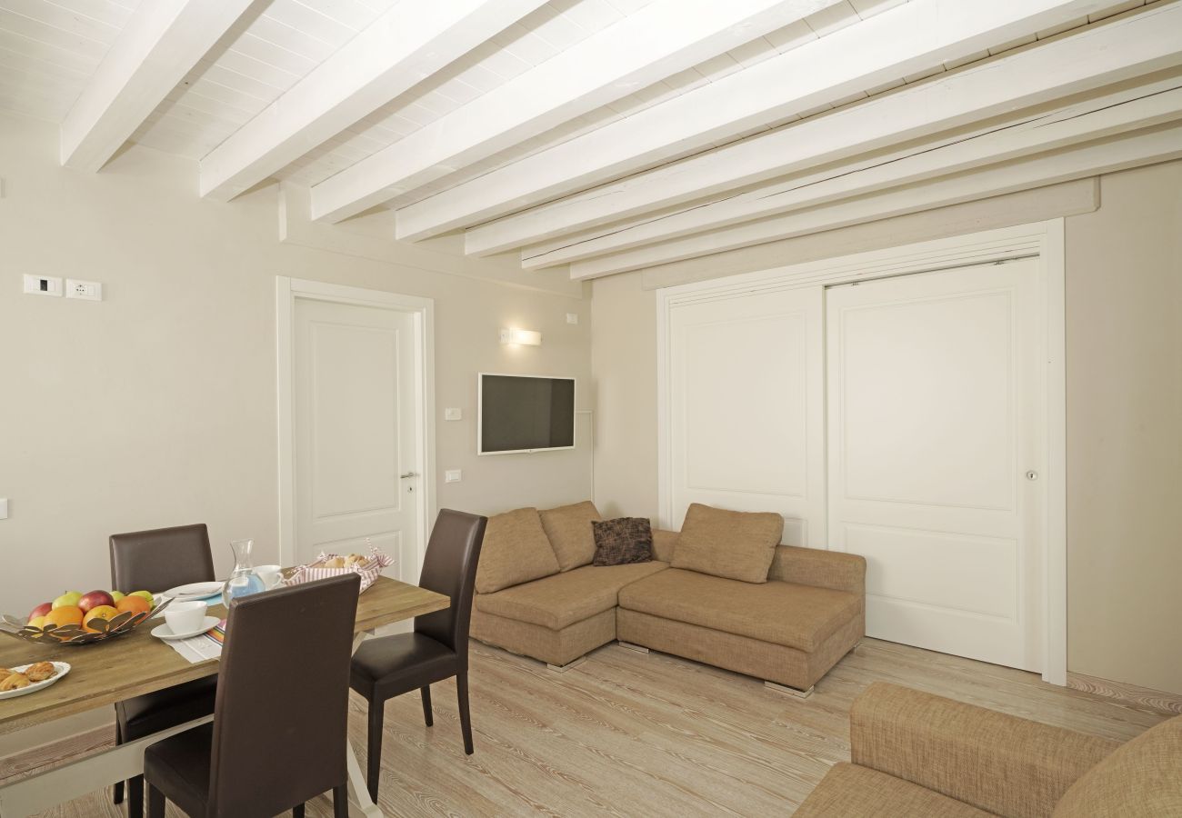 Apartament w Toscolano-Maderno - Cà Rossa -  Ibisco immersi nella natura al di sopra di Toscolano Maderno