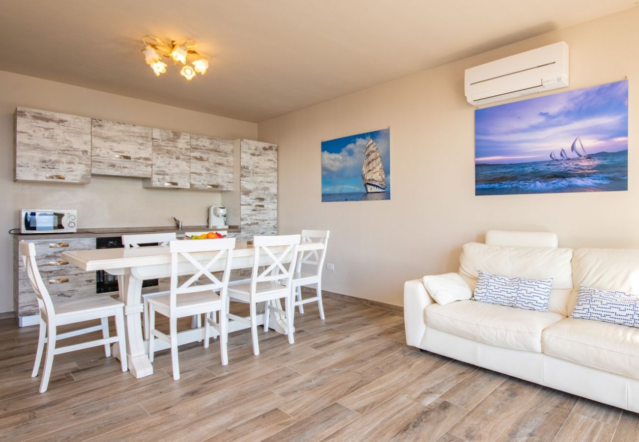 Apartament w Toscolano-Maderno - Cà Bianca sotto: immersi nella natura con vista lago e jacuzzi