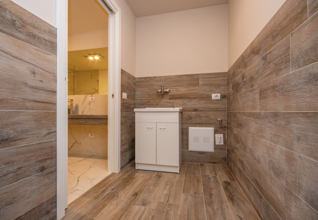 Apartament w Toscolano-Maderno - Cà Bianca sotto: immersi nella natura con vista lago e jacuzzi