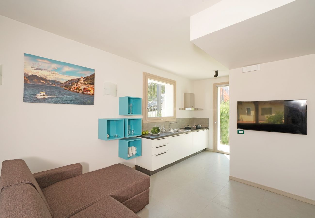 Townhouse w Manerba del Garda - Gardaliva1: in residence con piscina e vista lago vicino alla spiaggia
