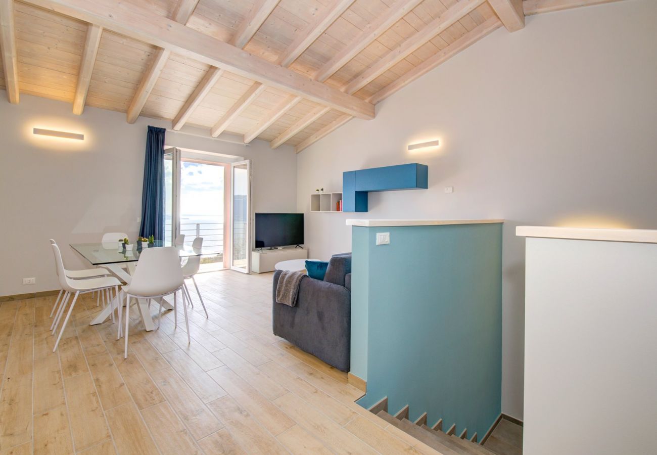 Willa w Toscolano-Maderno - Le Casette - Leccino con vista lago, piscina e jacuzzi