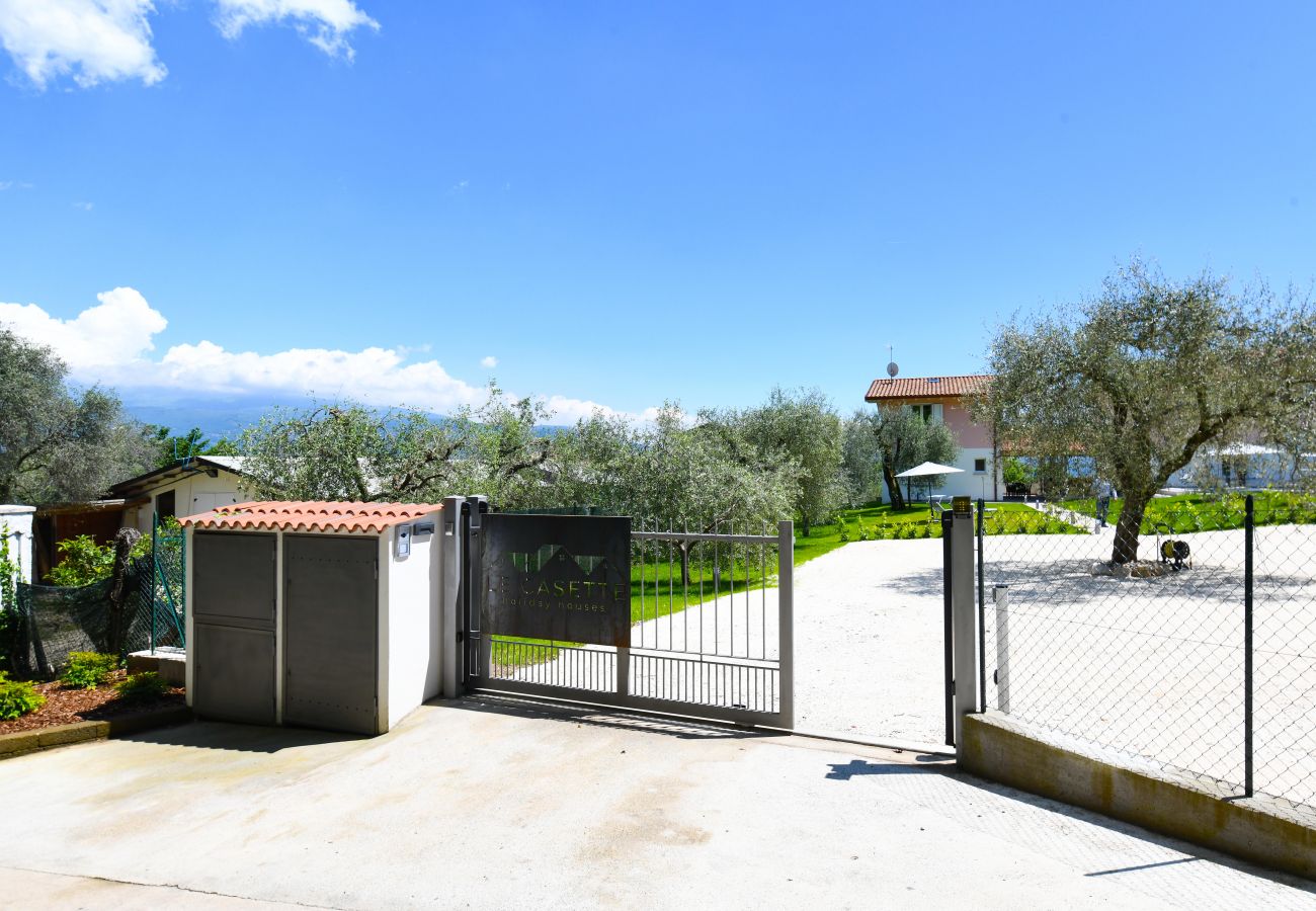Willa w Toscolano-Maderno - Le Casette - Leccino con vista lago, piscina e jacuzzi