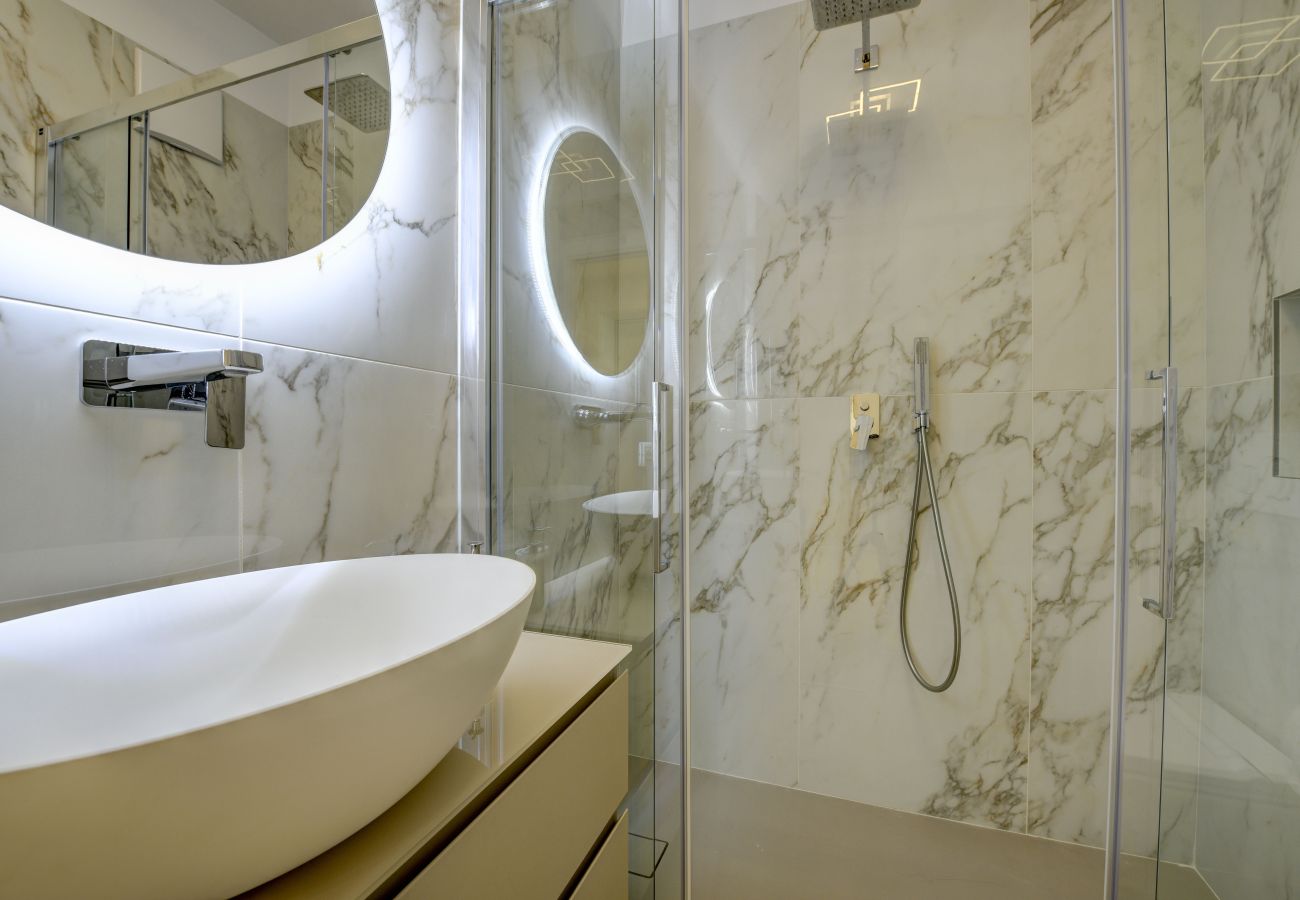 Apartament w Desenzano del Garda - Desenzanoloft Apa Dom 