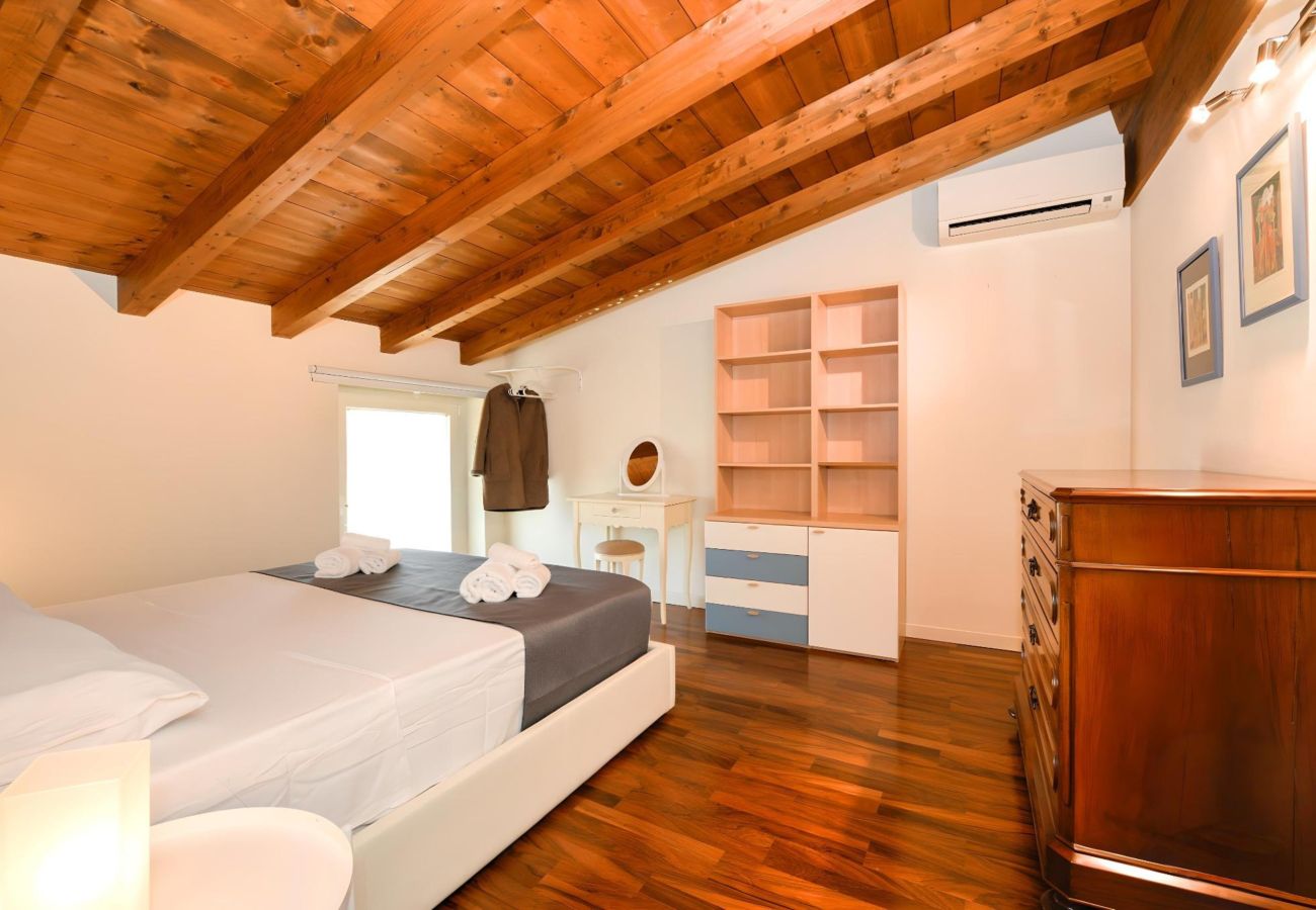 Apartament w Desenzano del Garda - Desenzanoloft Surfing on the Lake 