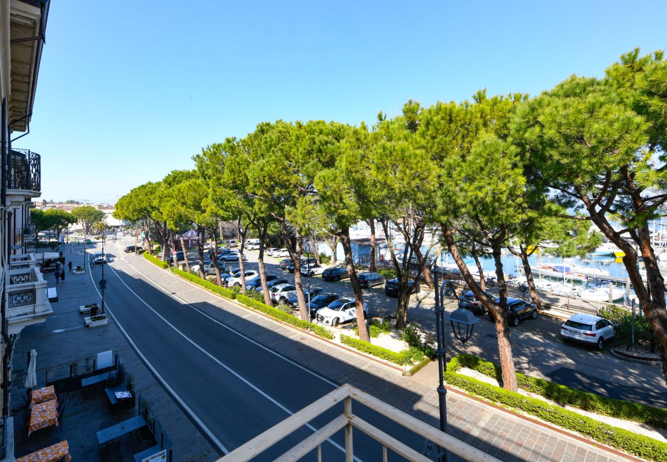 Apartament w Desenzano del Garda - Desenzanoloft Cocktail Lake Front