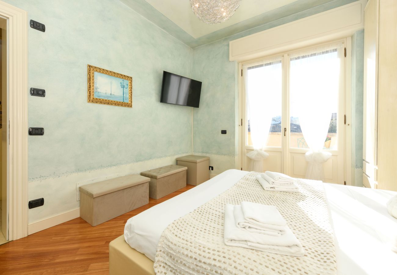 Willa w Desenzano del Garda - Desenzanoloft Villa Bugatti